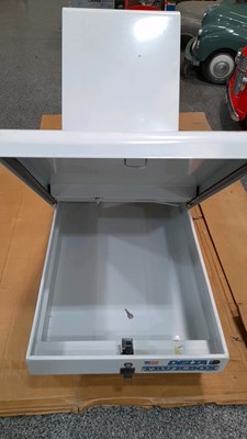 Lot 389 - DELTA TRUCK BOX L 62" X W 21" X H 12"