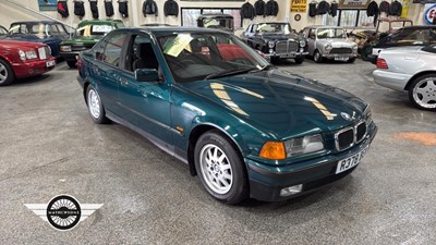 Lot 732 - 1997 BMW 323I AUTO