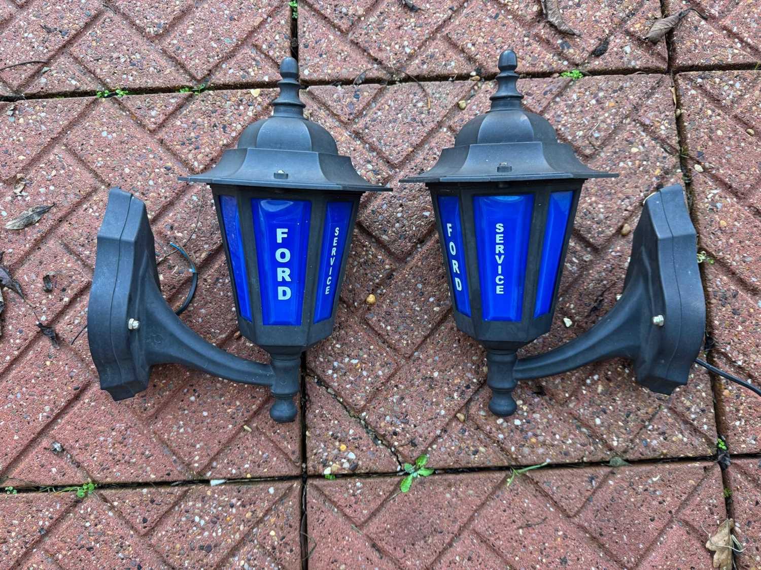 Lot 383 - ANTIQUE STYLE SMALL PAIR OF FORD LAMPS