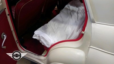 Lot 626 - 1958 STANDARD