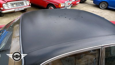 Lot 706 - 1974 DAIMLER