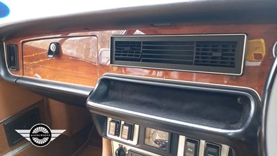 Lot 706 - 1974 DAIMLER