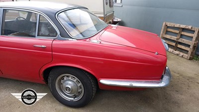 Lot 706 - 1974 DAIMLER