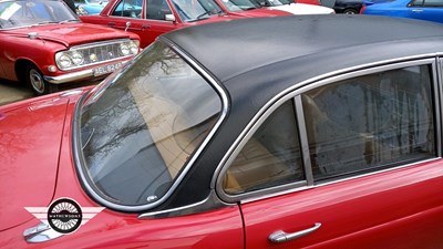 Lot 706 - 1974 DAIMLER