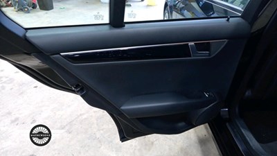 Lot 704 - 2013 MERCEDES-BENZ C220 EXECUTIVE SE CDI BLU