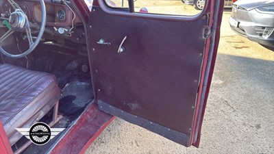 Lot 880 - 1956 AUSTIN A40