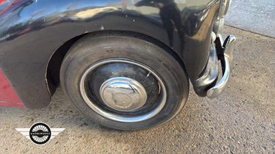Lot 880 - 1956 AUSTIN A40