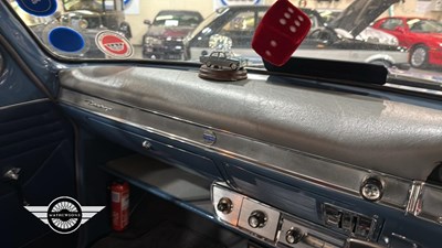 Lot 898 - 1960 FORD ZEPHYR