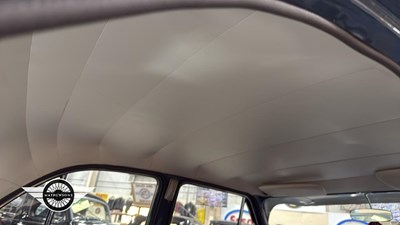 Lot 898 - 1960 FORD ZEPHYR