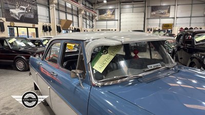 Lot 898 - 1960 FORD ZEPHYR