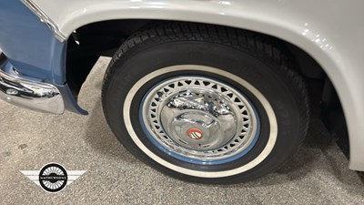 Lot 898 - 1960 FORD ZEPHYR