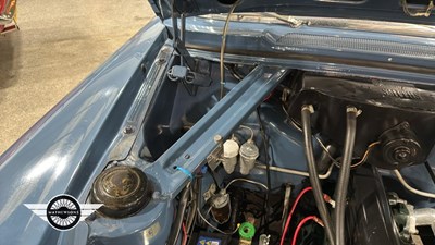 Lot 898 - 1960 FORD ZEPHYR