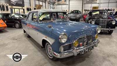 Lot 898 - 1960 FORD ZEPHYR