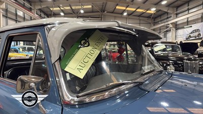 Lot 898 - 1960 FORD ZEPHYR