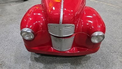 Lot 67 - AUSTIN J40 PEDAL CAR