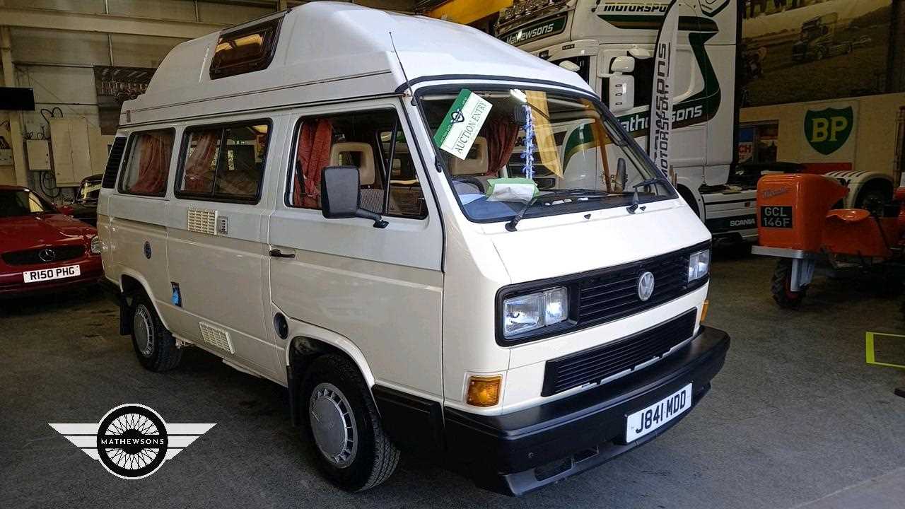 Lot 24 - 1991 VOLKSWAGEN CAMPER
