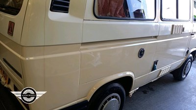 Lot 24 - 1991 VOLKSWAGEN CAMPER