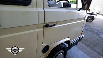 Lot 24 - 1991 VOLKSWAGEN CAMPER