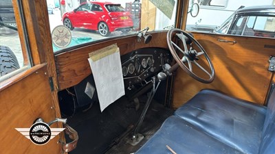 Lot 336 - 1928 RENAULT