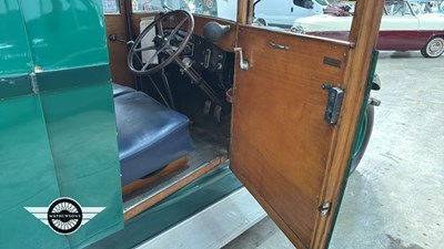 Lot 336 - 1928 RENAULT