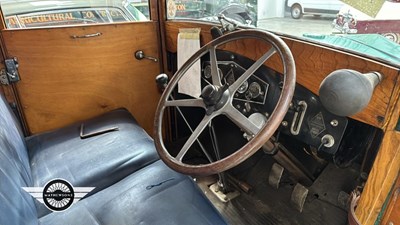 Lot 336 - 1928 RENAULT