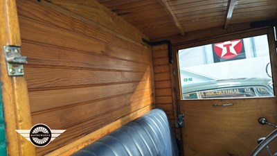 Lot 336 - 1928 RENAULT