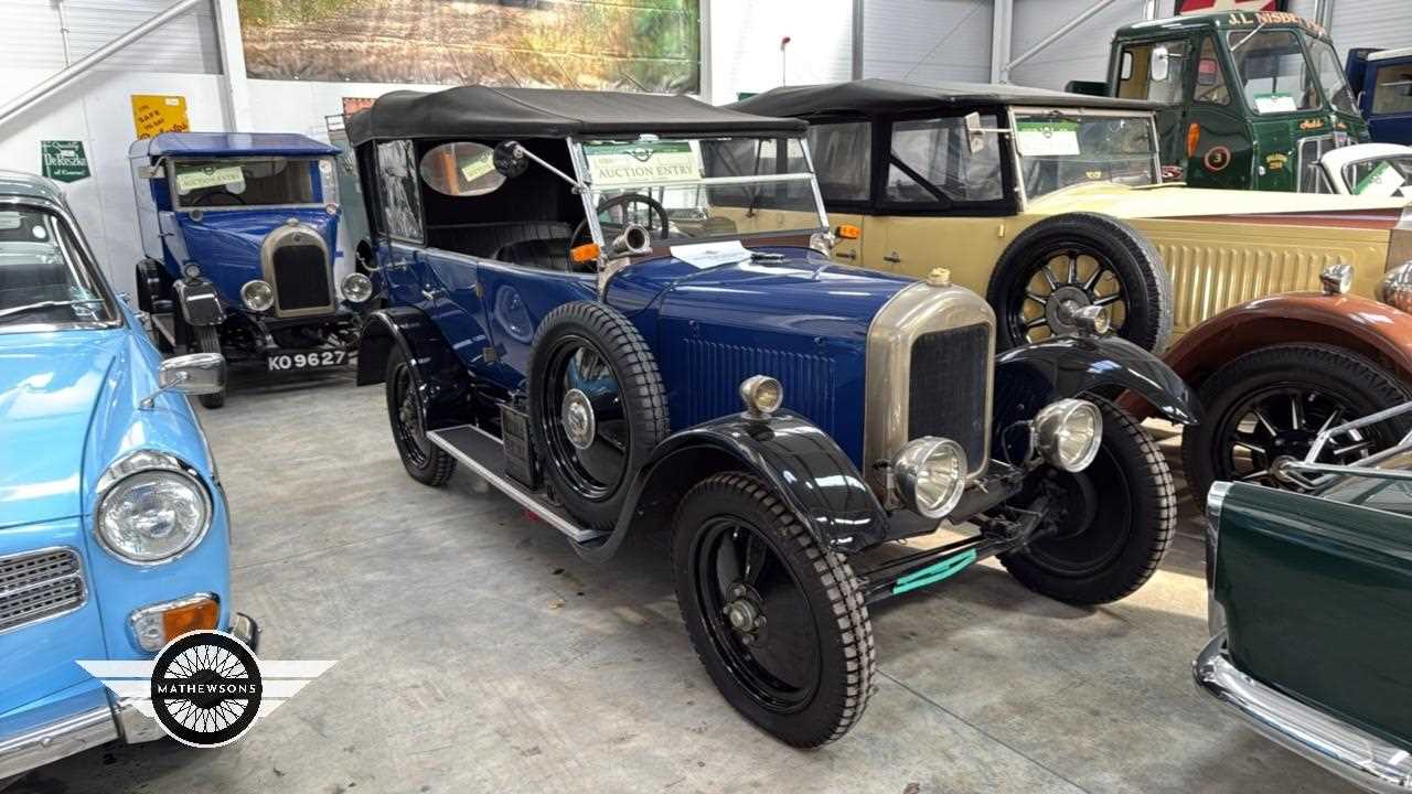 Lot 330 - 1926 SINGER
