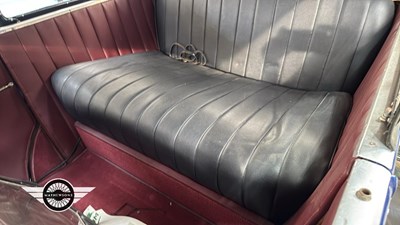 Lot 330 - 1926 SINGER