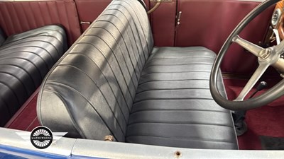 Lot 330 - 1926 SINGER