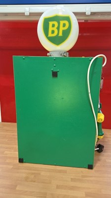 Lot 671 - SUPER MINI PUMP WITH SMALL GLASS BP GLOBE 32" X 16"