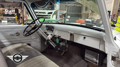 Lot 236 - 1955 FORD