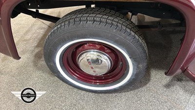 Lot 236 - 1955 FORD