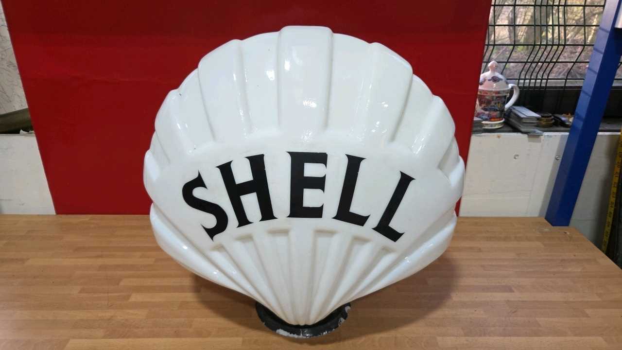 Lot 335 - LARGE SHELL PETROL PUMP GLASS GLOBE