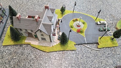 Lot 819 - 00 GUAGE RAILWAY DIORAMA 6 X DIFFERENT SCENES