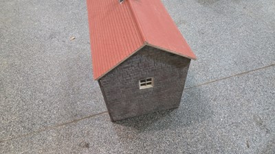 Lot 585 - 1/12th SCALE DOLLS HOUSE