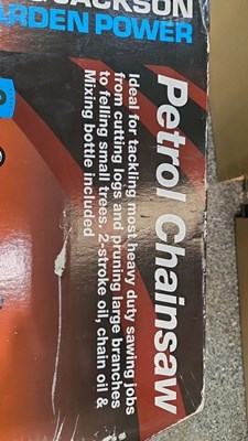 Lot 829 - PETROL CHAIN SAW , NEW NEVER BEEN USED OR FULL UNPACKED