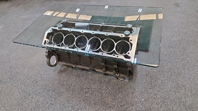Lot 317 - JAGUAR 6.0 V12 ENGINE BLOCK COFFEE TABLE & JAGUAR RUG