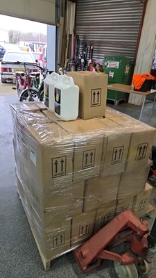 Lot 723 - 400 LITRES OF SNOW FOAM & PRE WASH CLEANING PRODUCTS