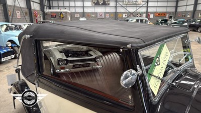 Lot 776 - 1935 VAUXHALL