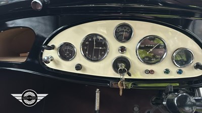 Lot 776 - 1935 VAUXHALL