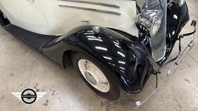 Lot 776 - 1935 VAUXHALL