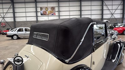 Lot 776 - 1935 VAUXHALL