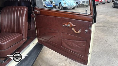 Lot 776 - 1935 VAUXHALL