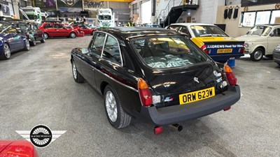 Lot 674 - 1980 MG B GT