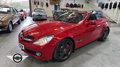 Lot 682 - 2010 MERCEDES SLK 350 AUTO