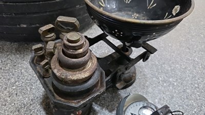 Lot 725 - SHIPS COMPASS & WEIGHING SCALES