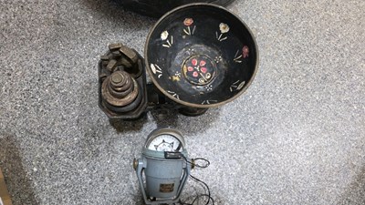 Lot 725 - SHIPS COMPASS & WEIGHING SCALES