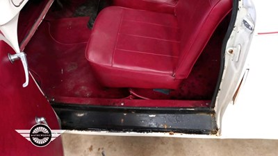 Lot 196 - 1960 MORRIS MINOR