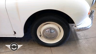 Lot 196 - 1960 MORRIS MINOR