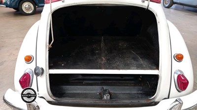 Lot 196 - 1960 MORRIS MINOR